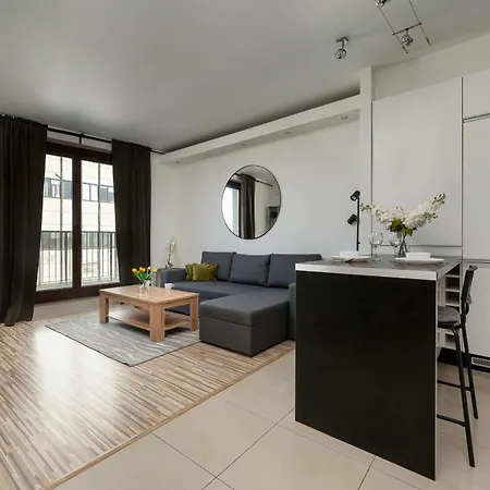 Spacious Located Near Raclawice Panorama By Renters Διαμέρισμα Βρότσλαβ
