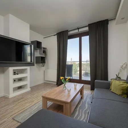 Spacious Located Near Raclawice Panorama By Renters Διαμέρισμα